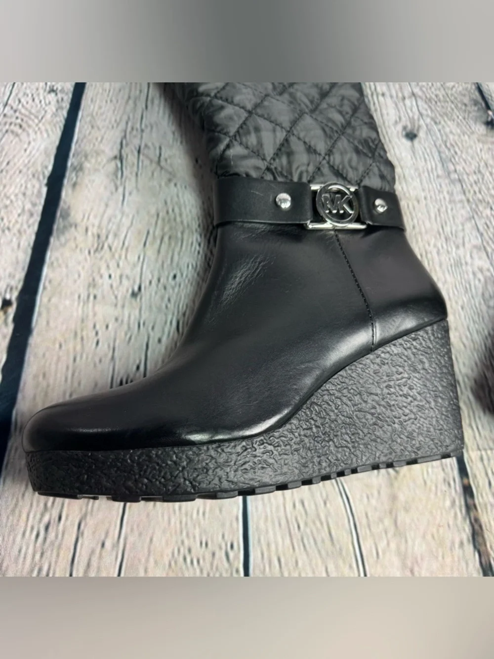Michael Kors Black Quilted Leather Wedge Knee Winter Boots Sherpa Lined Sz 8 US - Picture 7 of 16